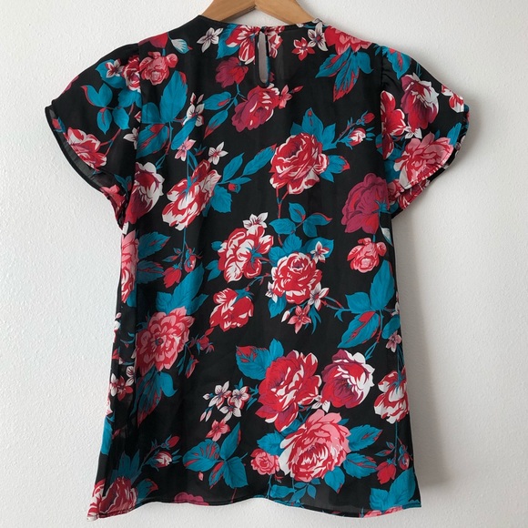 NWOT!! UO Tulip Style Floral Blouse Top - Picture 8 of 8